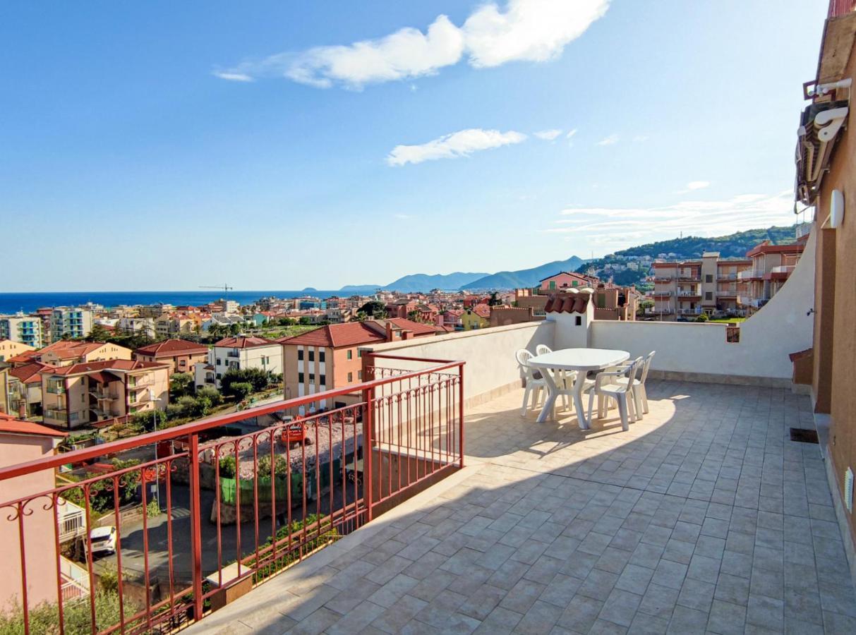 Apartamento Bella Vista - By Ligooria Pietra Ligure Exterior foto