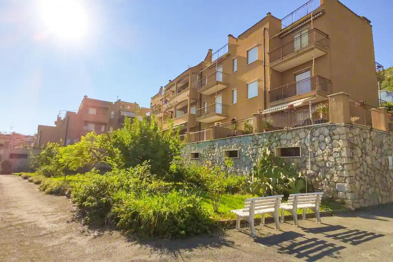 Apartamento Bella Vista - By Ligooria Pietra Ligure Exterior foto