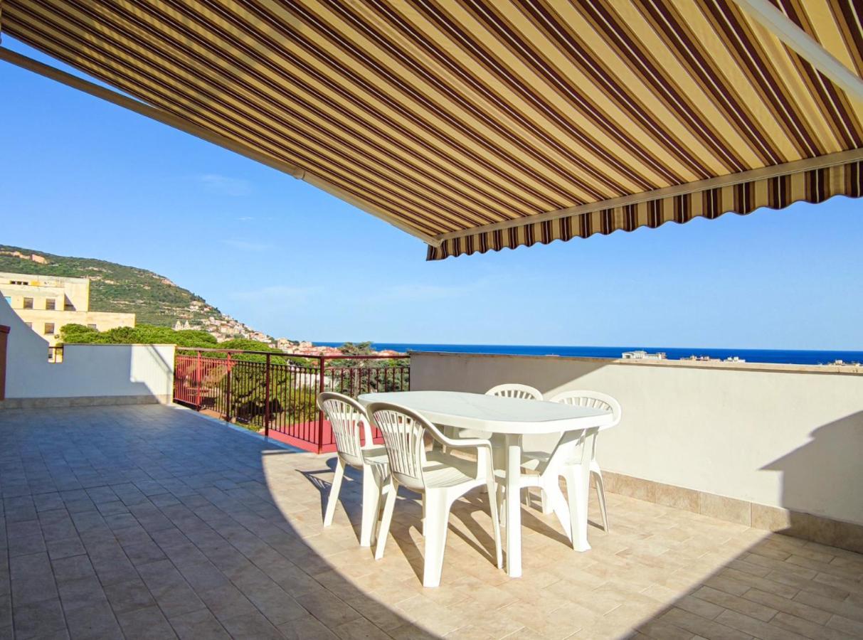 Apartamento Bella Vista - By Ligooria Pietra Ligure Exterior foto