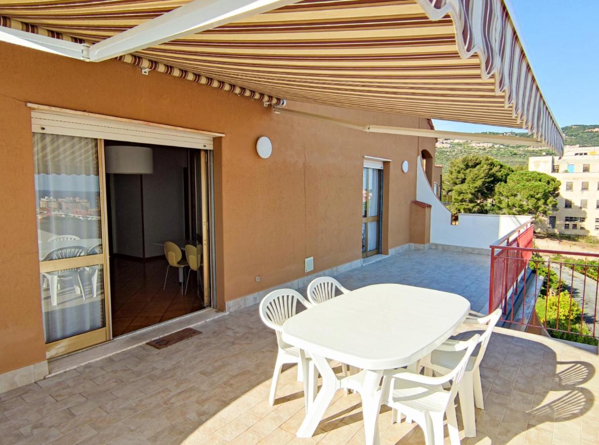 Apartamento Bella Vista - By Ligooria Pietra Ligure Exterior foto