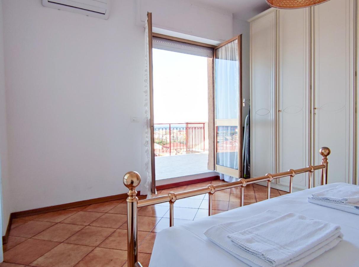 Apartamento Bella Vista - By Ligooria Pietra Ligure Exterior foto